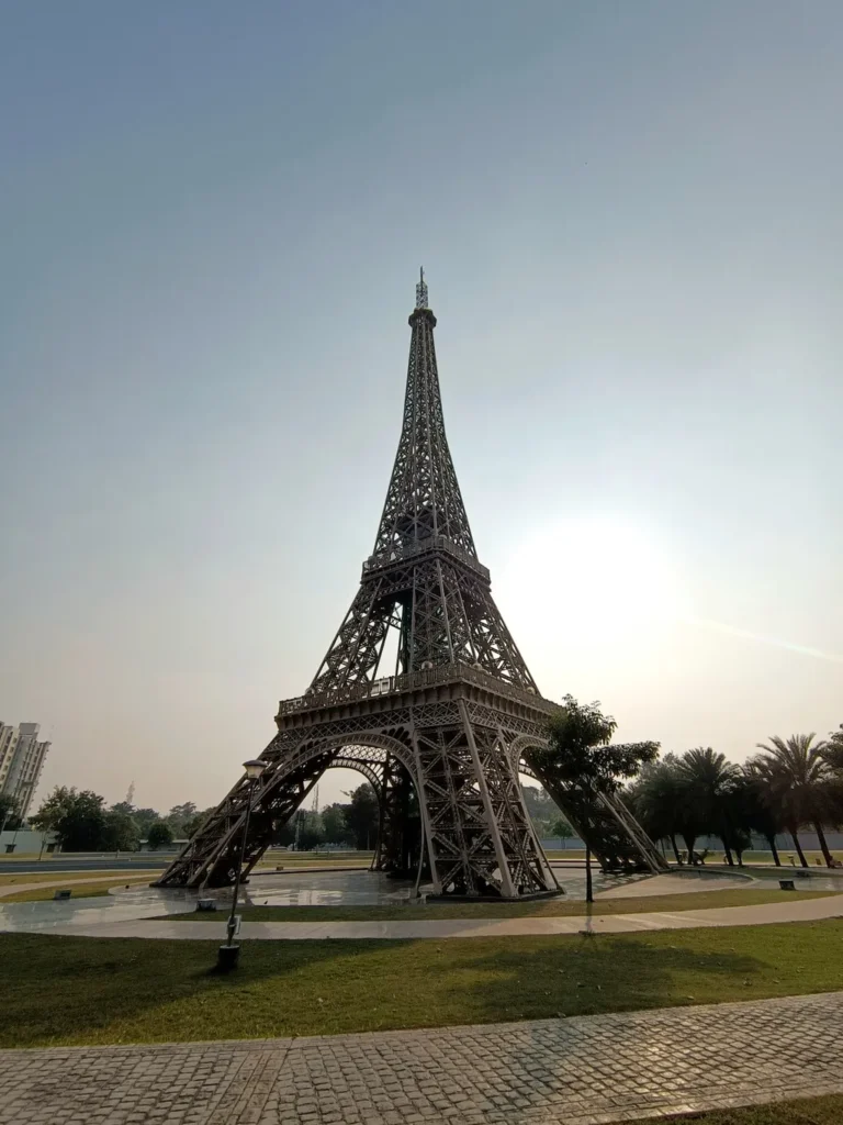 How to reach Eco Park Kolkata