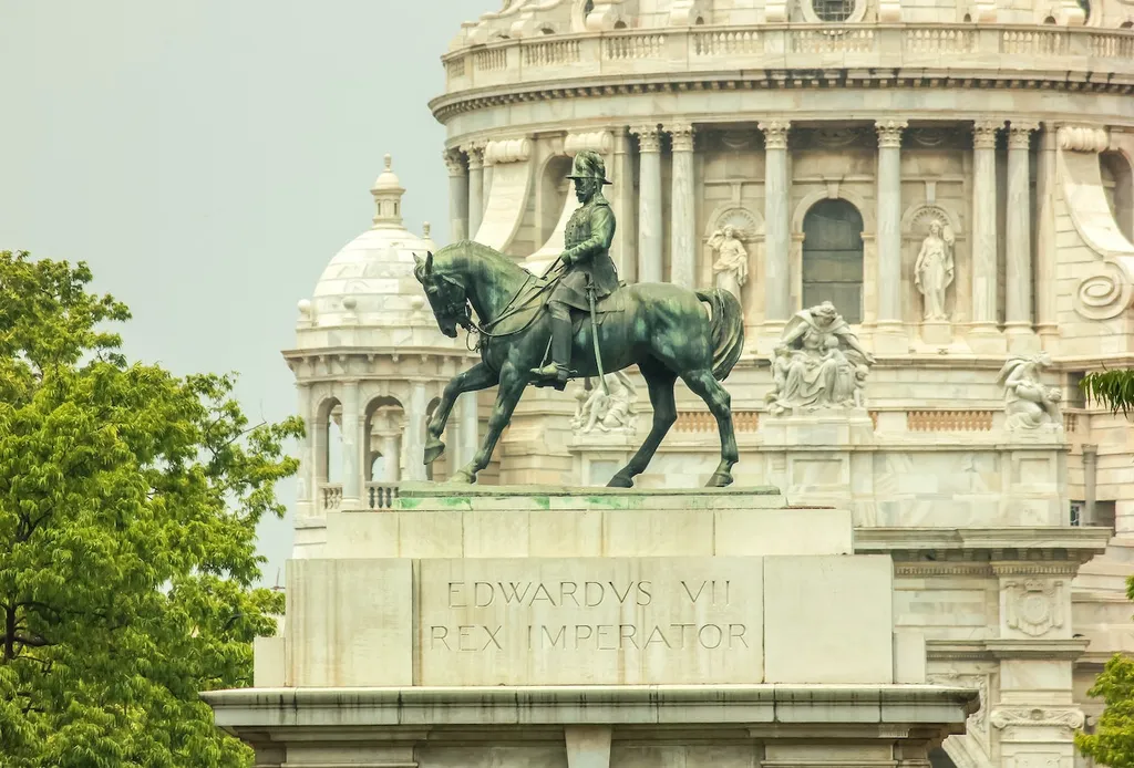 victoria memorial king edward statue