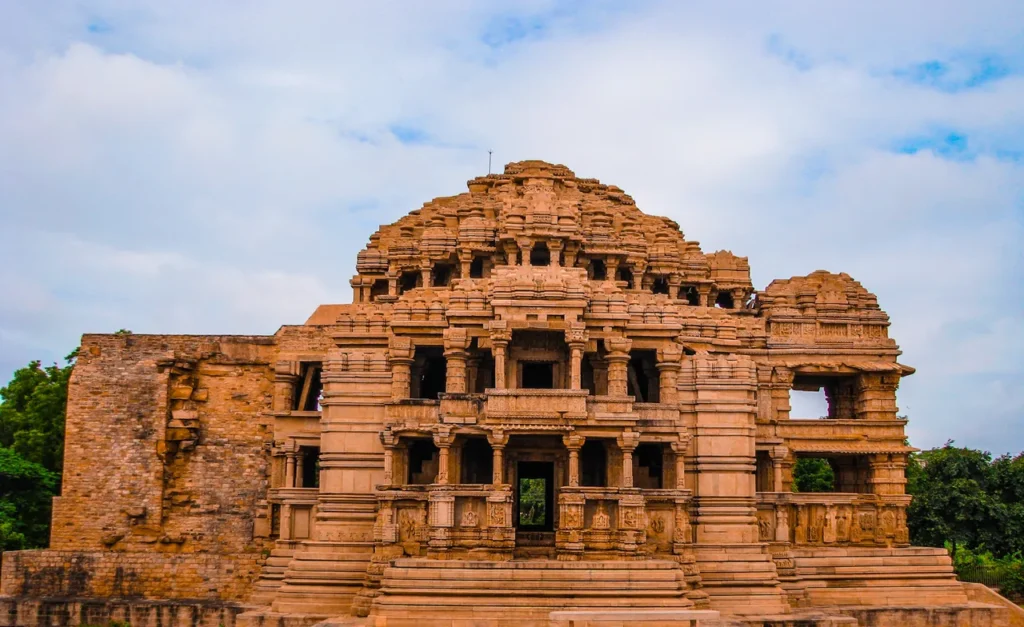 Bahu Fort and Temple